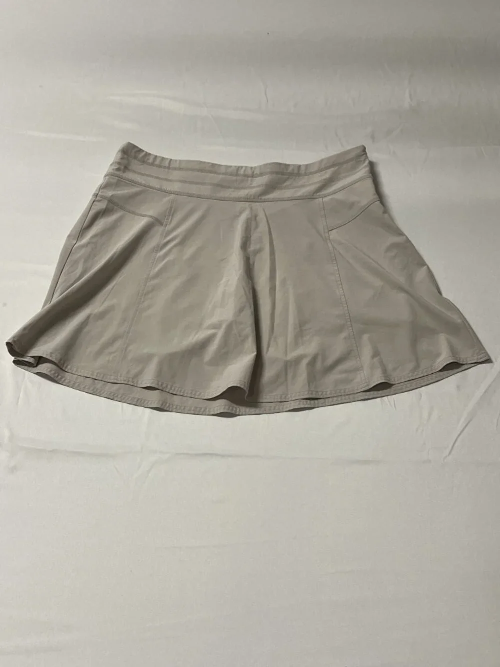 Athleta All Day Skort Women's Size 14 Beige Sand‎ Active Skort EUC Tennis Golf